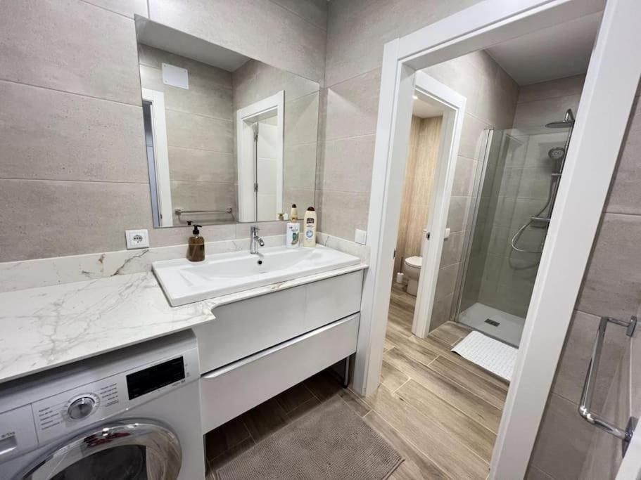 Living Colors Logrono Garaje Aire Wifi By Apartamentos لوغرونيو المظهر الخارجي الصورة